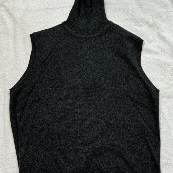 New (without tags) 100% Cashmere sleeveless sweater. Heather Grey. XL Turtleneck - Picture 1 of 1